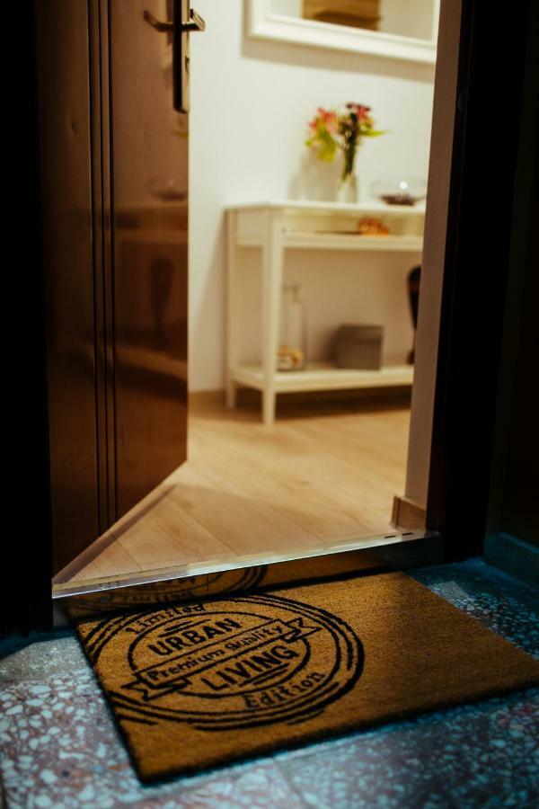 Urban Living Apartment Timisoara Ngoại thất bức ảnh
