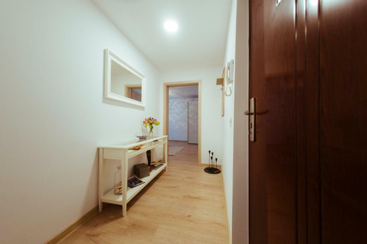 Urban Living Apartment Timisoara Ngoại thất bức ảnh